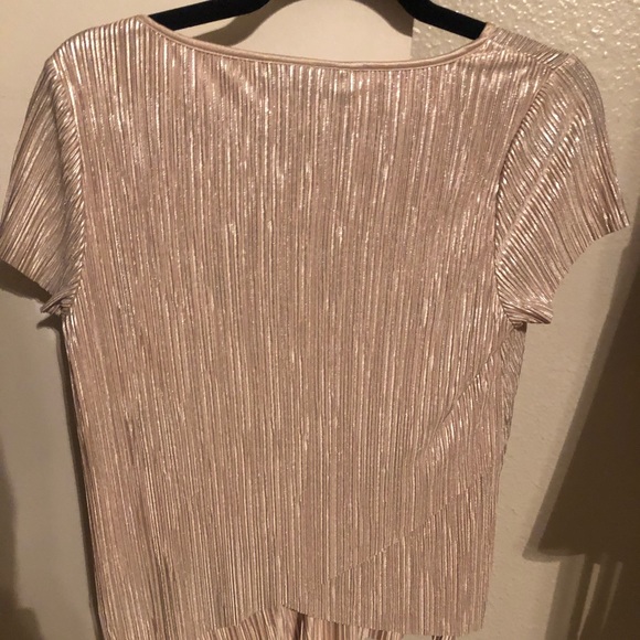 Gold Top - Picture 2 of 2